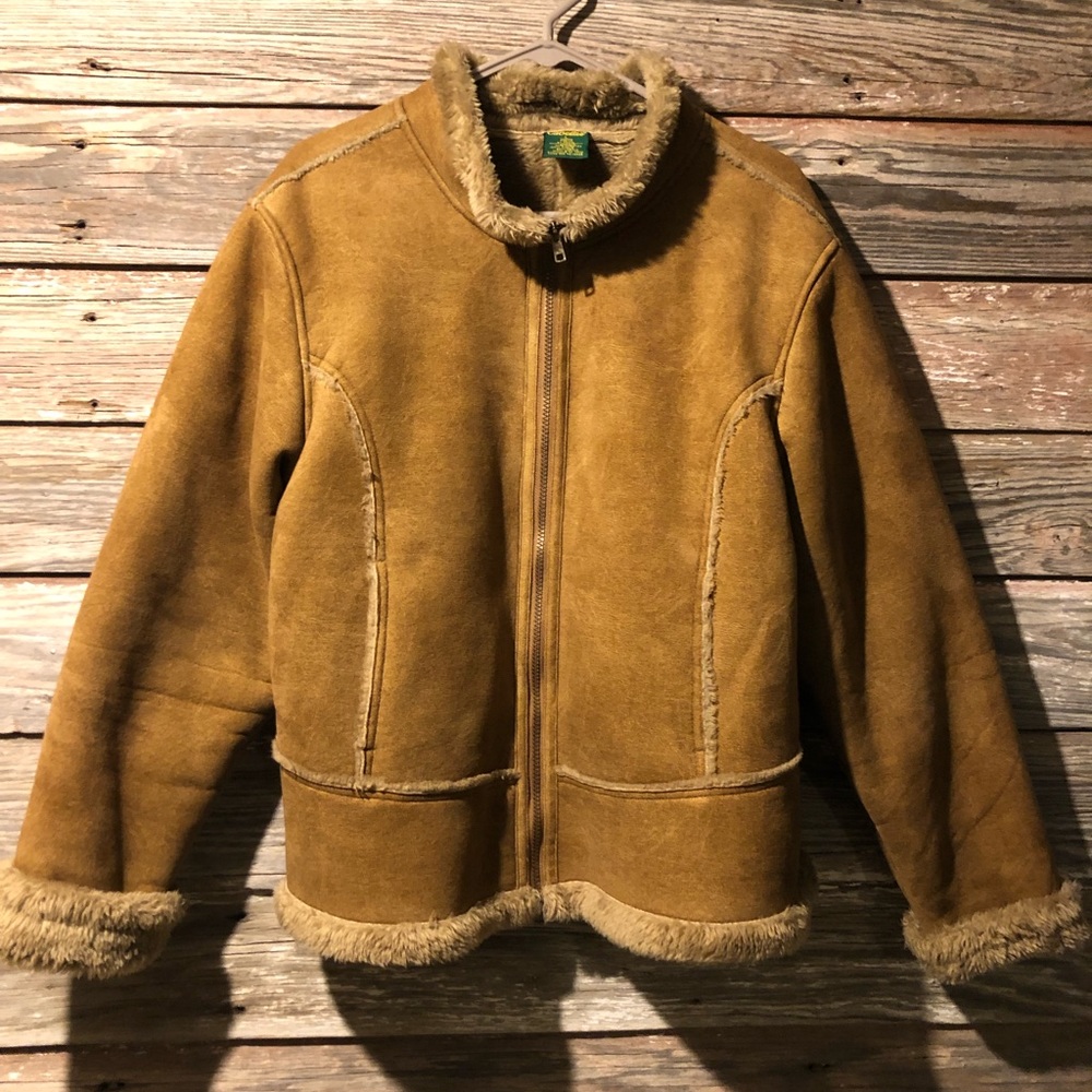 Cabela’s Women’s brown suede faux fur lined full zip jacket. Size Large.